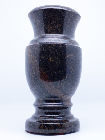 Ваза гранитная 03