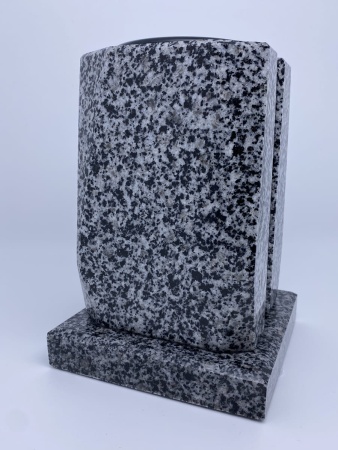 Ваза гранитная 05