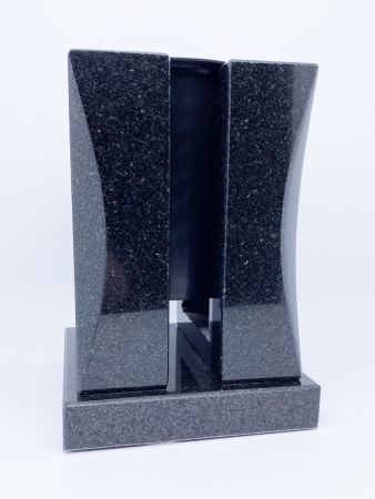 Ваза гранитная 04