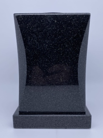 Ваза гранитная 04