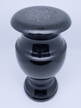 Ваза гранитная 02