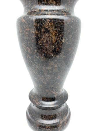 Ваза гранитная 12