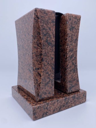 Ваза гранитная 08