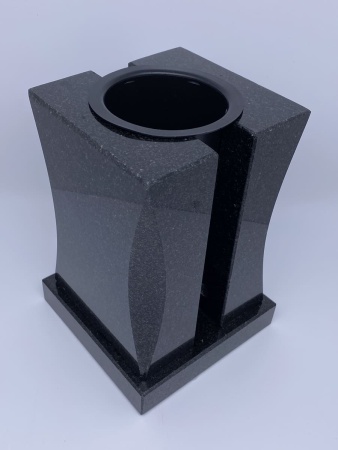 Ваза гранитная 04
