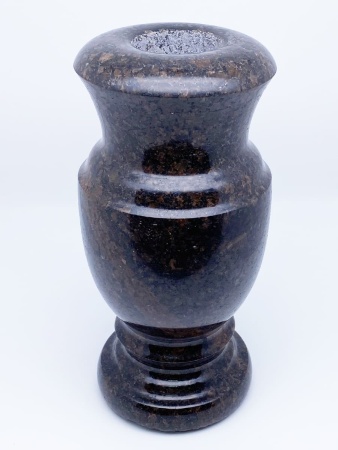 Ваза гранитная 03